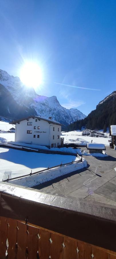 Haus Alpenrose St. Leonhard im Pitztal