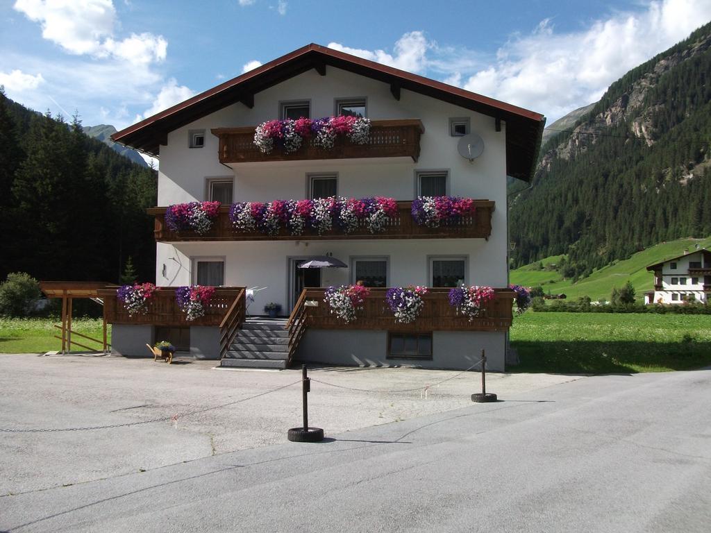 Haus Alpenrose Apartament *
